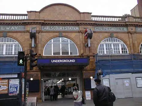 Earls Court Metro